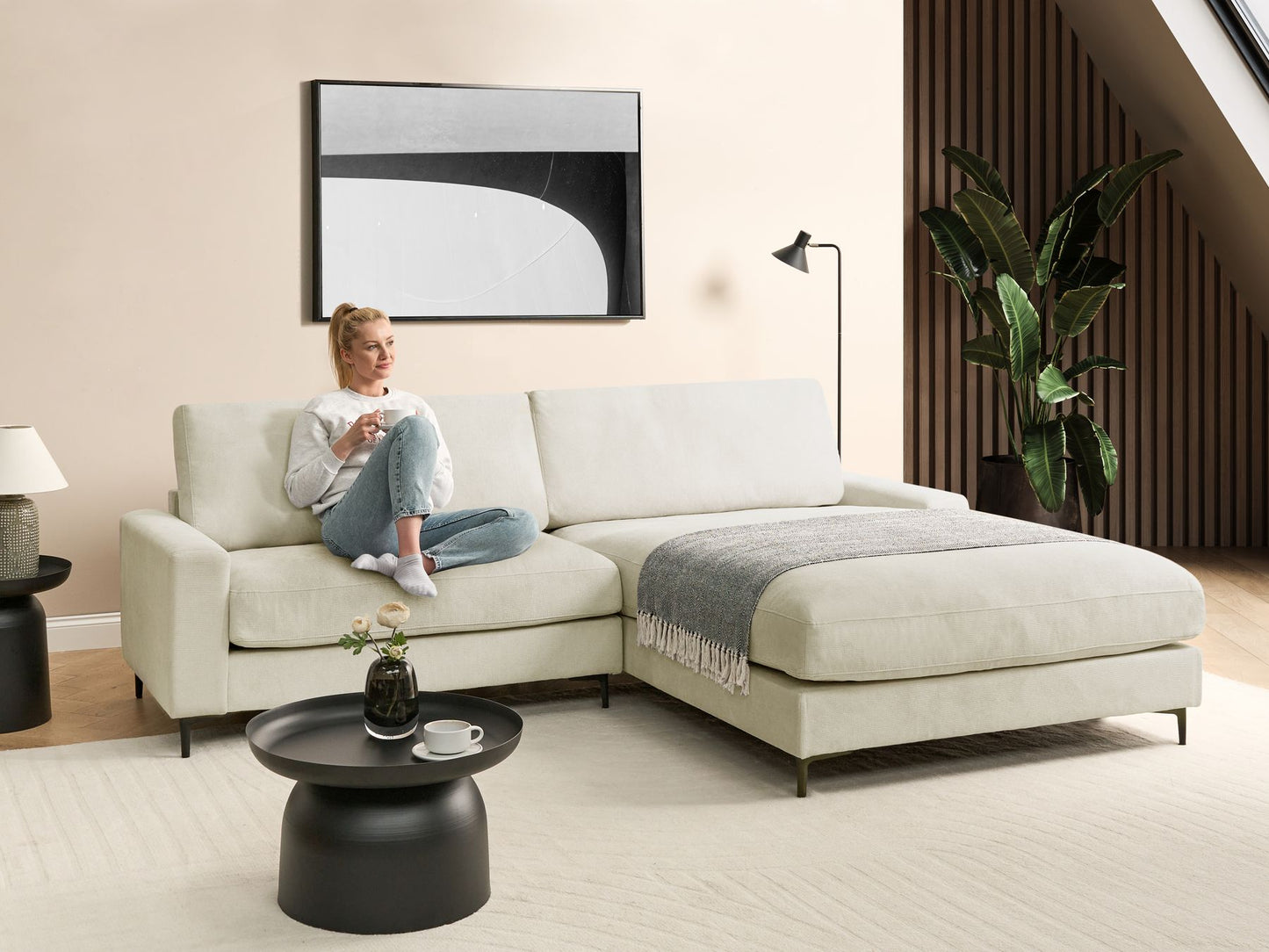 Left Hand Fabric Corner Sofa Off-White MALOY