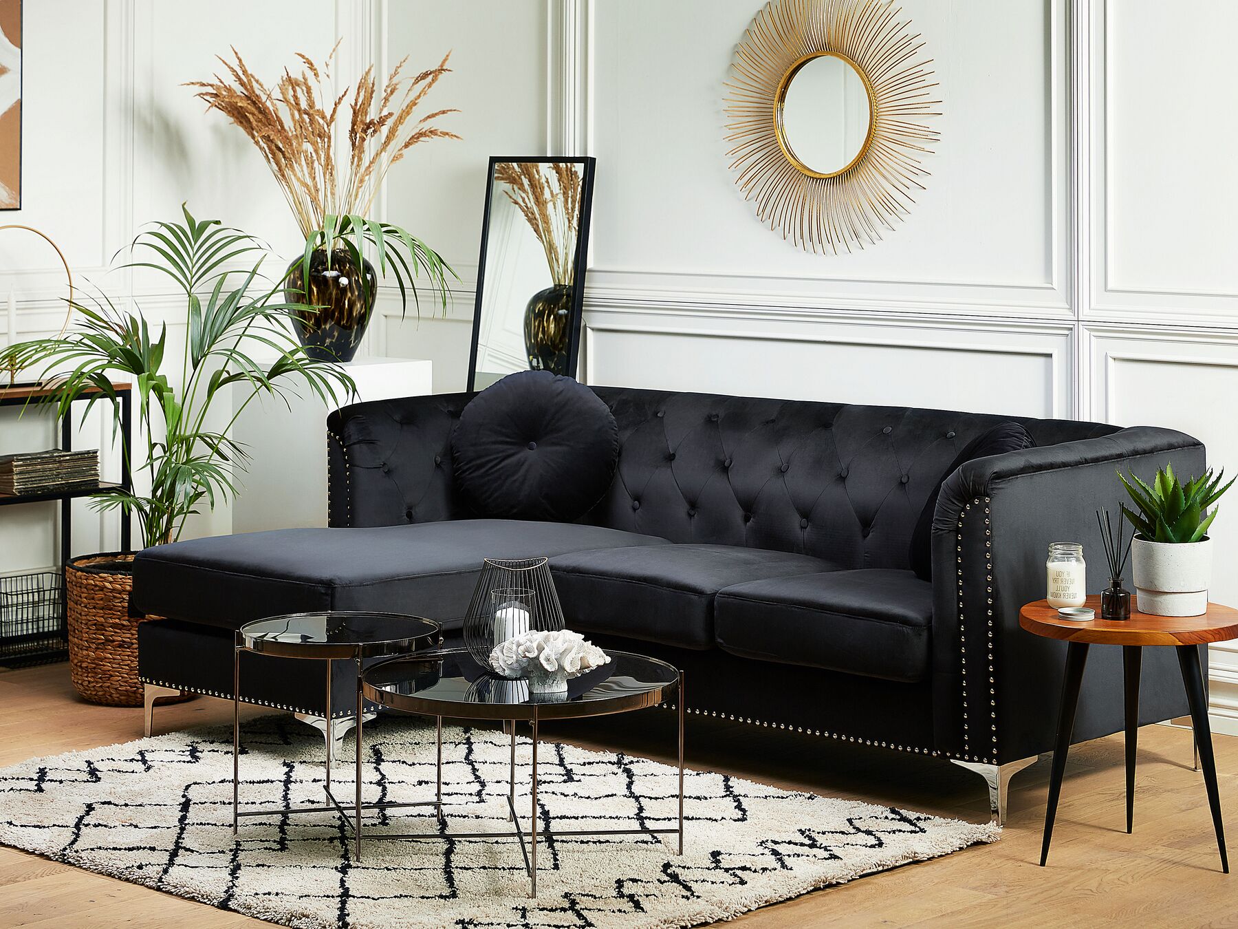 Right Hand Velvet Corner Sofa Black FLEN